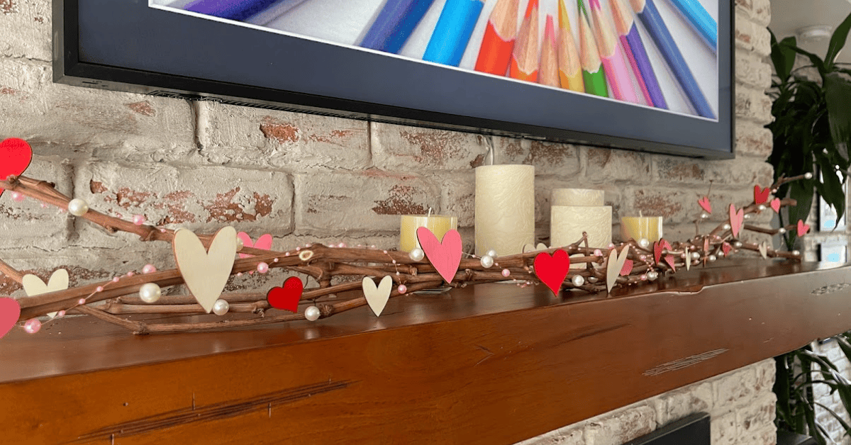 Easy DIY Valentine’s Day Garland